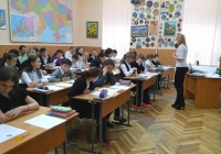 Відкритий урок з правознавства в ліцеї 100 "Поділ" переможця конкурсу  "Вчитель року" Бондарь Л.М.